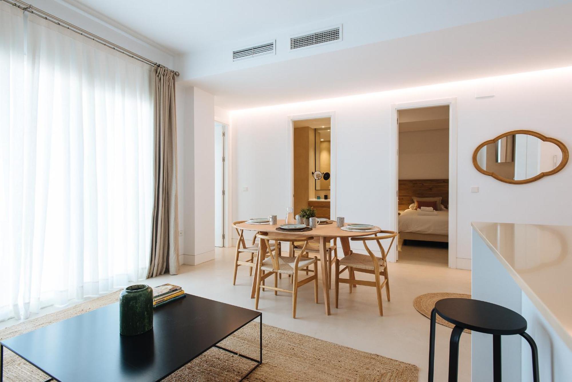 Eva Recommends Castellar Pool & Terrace — Photos 1